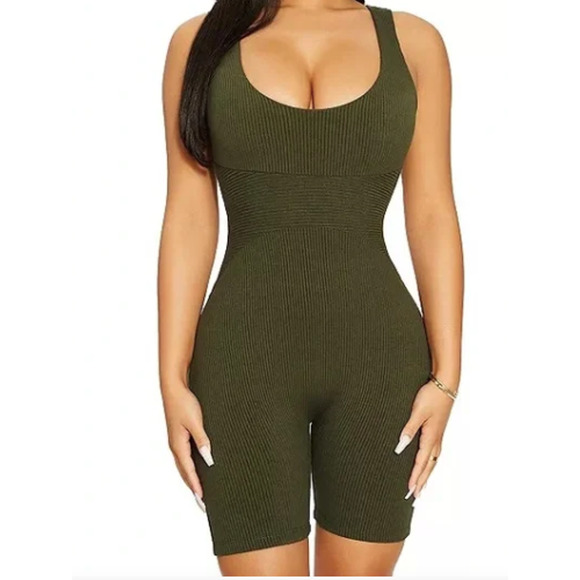 NWOT Naked Wardrobe Women's Snatched AF Sleeveless Romper Olive Green Size S - Picture 10 of 10